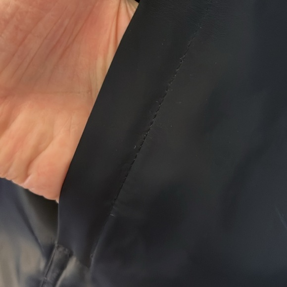 Mondetta long sleeved navy blue outdoor project windbreaker jacket. Size Medium - Picture 6 of 14